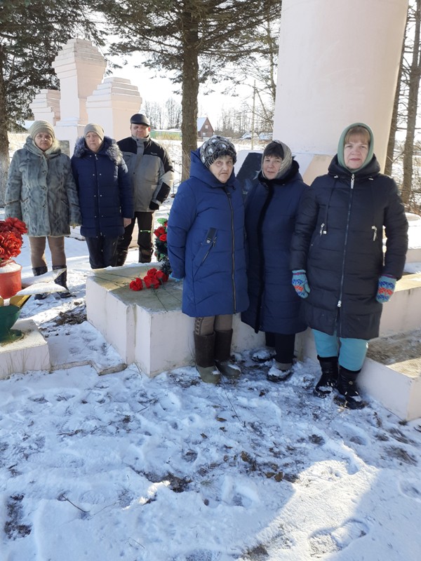 Захарово помнит своих героев: возложение цветов в преддверии 23 февраля.